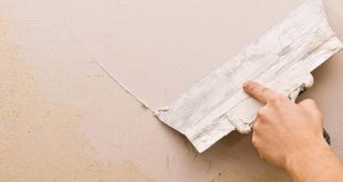 Cách xử lý và sơn lại tường cũ bong tróc